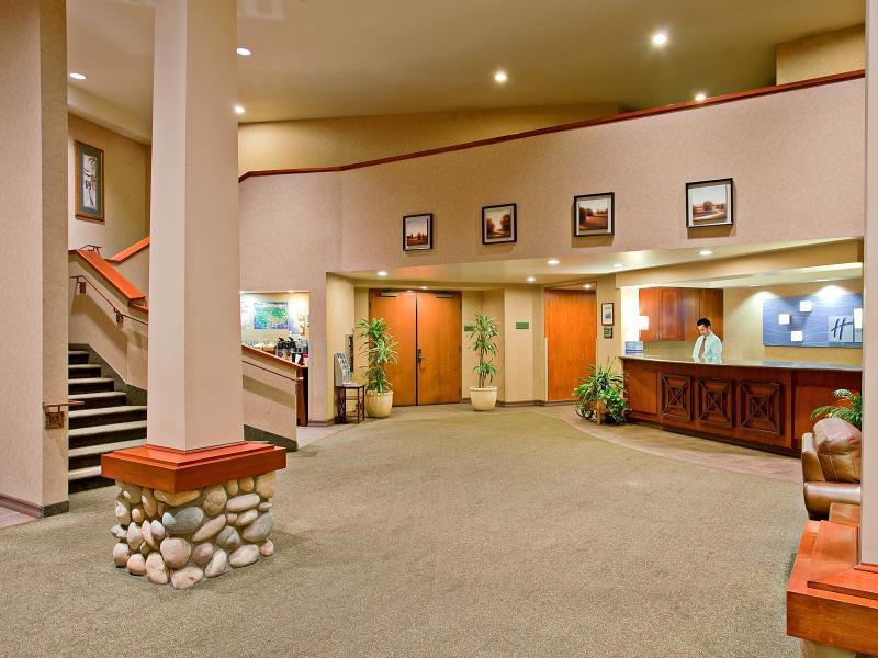 Holiday Inn Express & Suites Carpinteria By Ihg Bagian luar foto