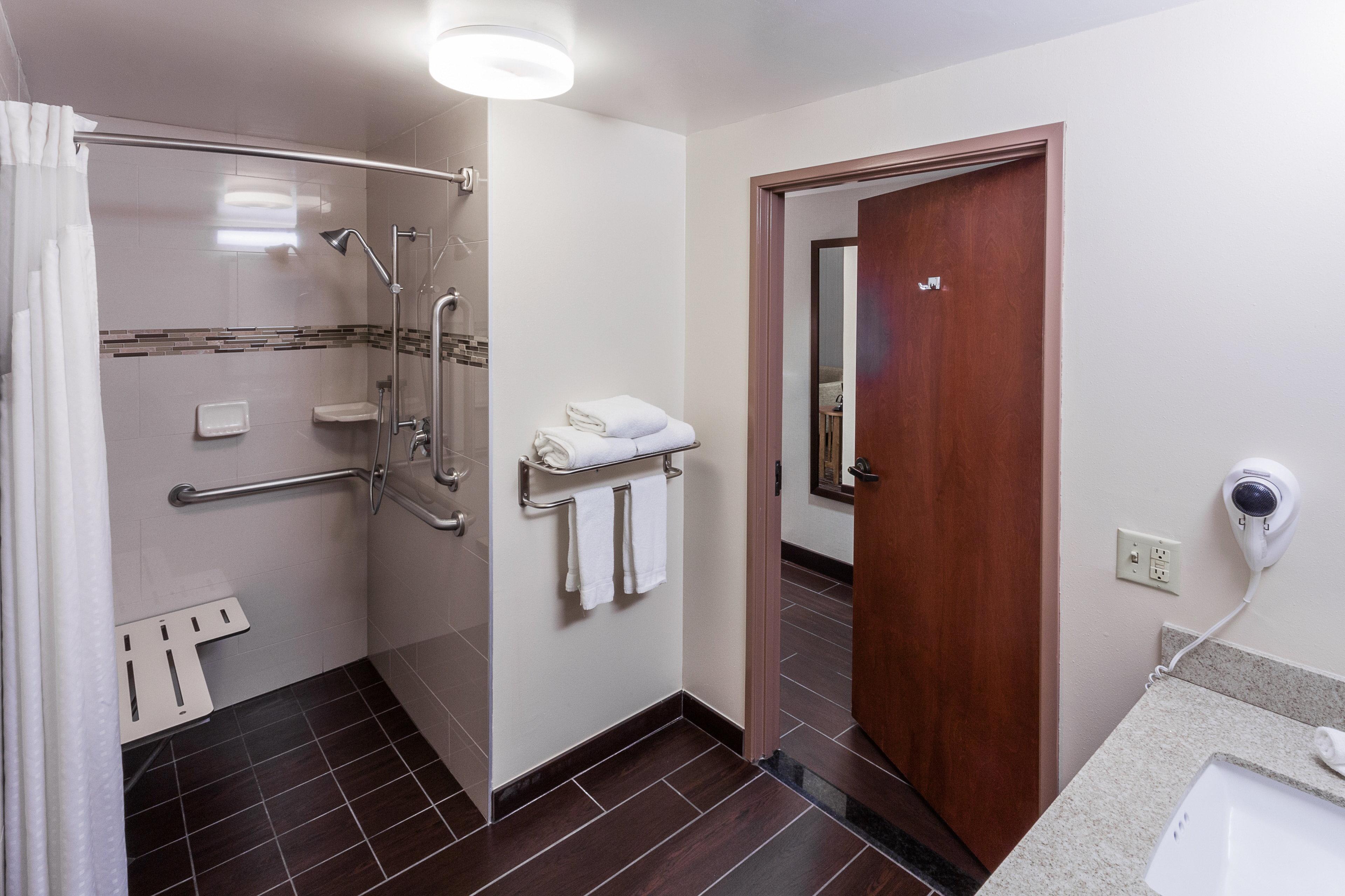 Holiday Inn Express & Suites Carpinteria By Ihg Bagian luar foto
