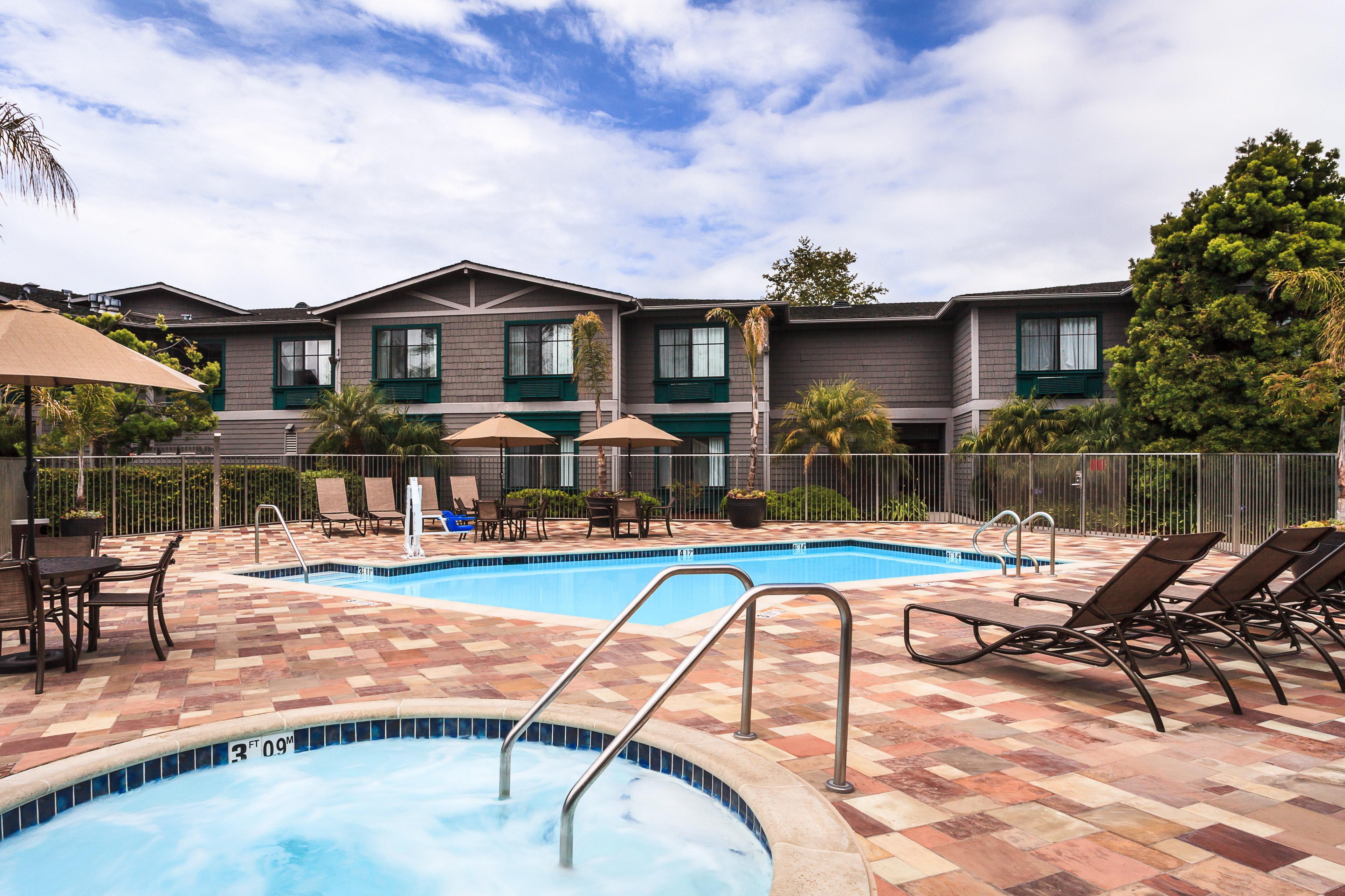Holiday Inn Express & Suites Carpinteria By Ihg Bagian luar foto