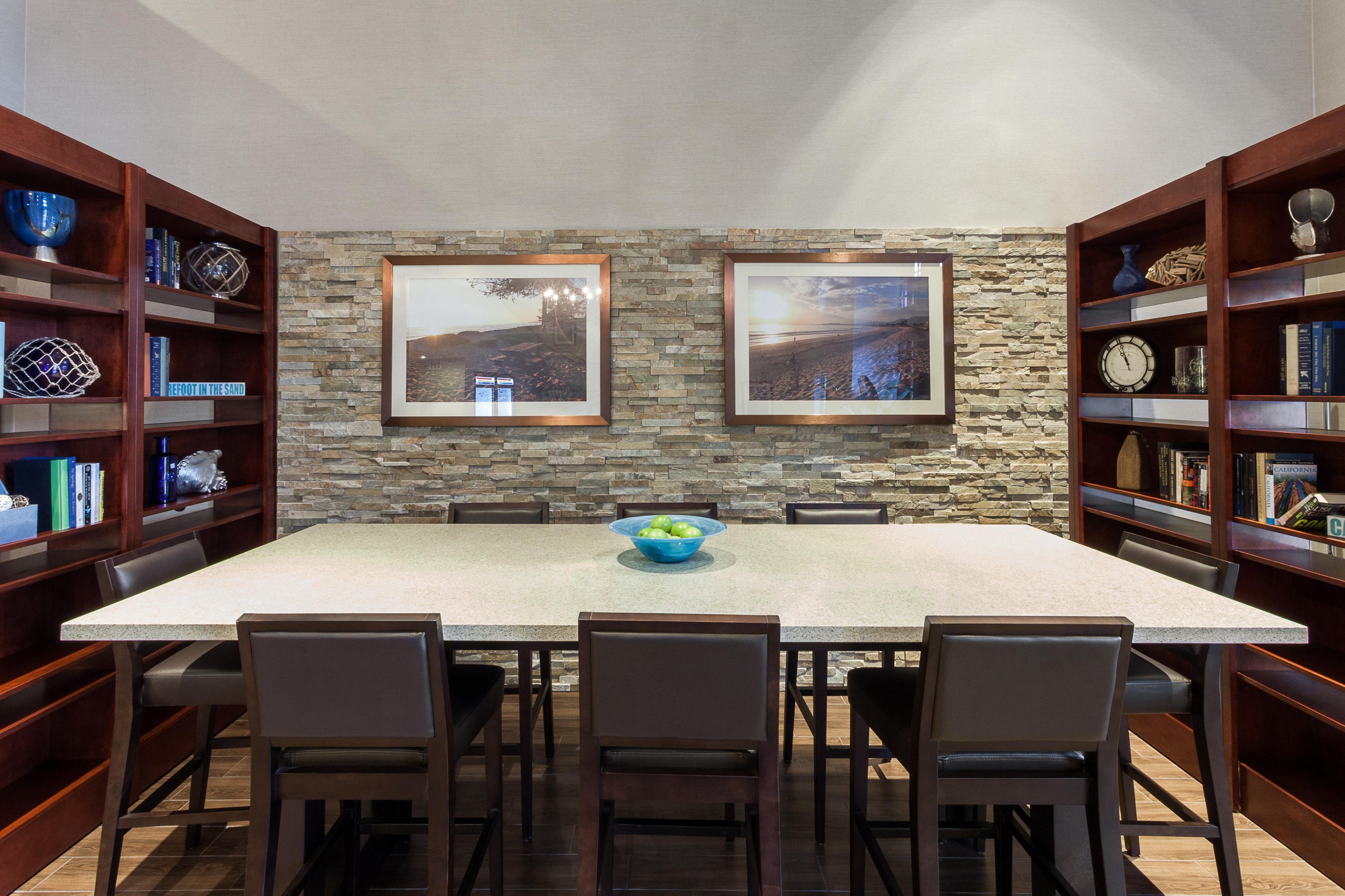 Holiday Inn Express & Suites Carpinteria By Ihg Bagian luar foto