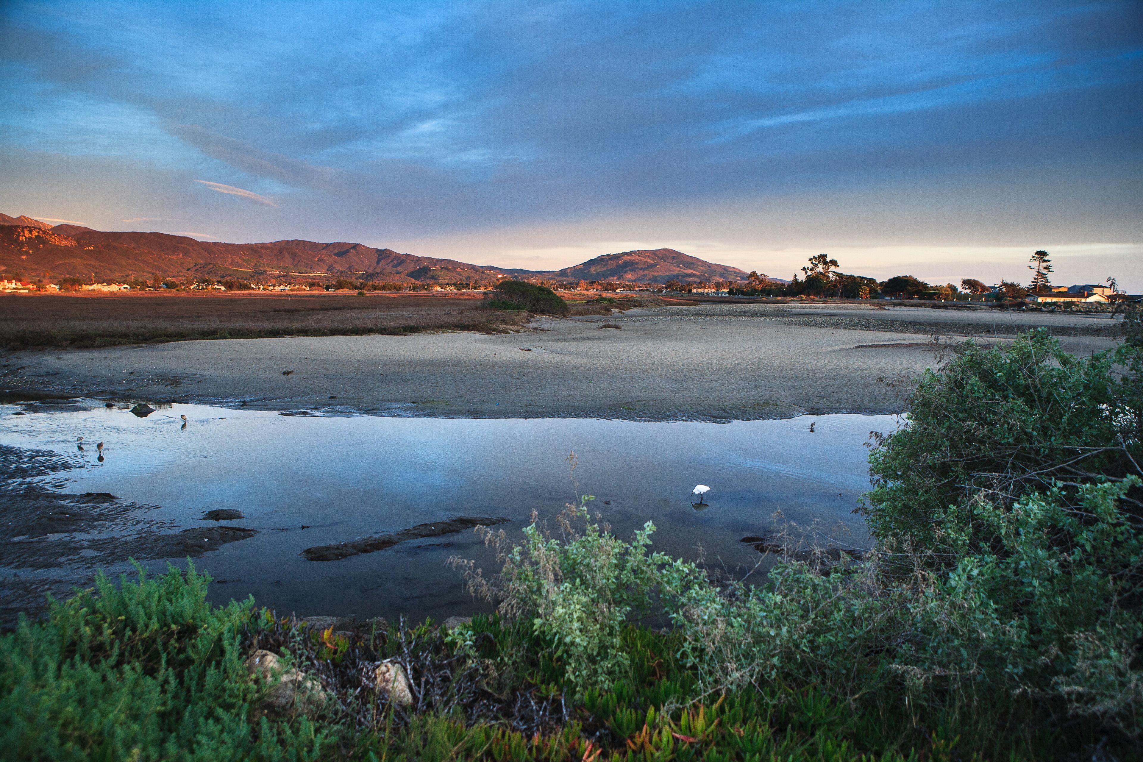 Holiday Inn Express & Suites Carpinteria By Ihg Bagian luar foto