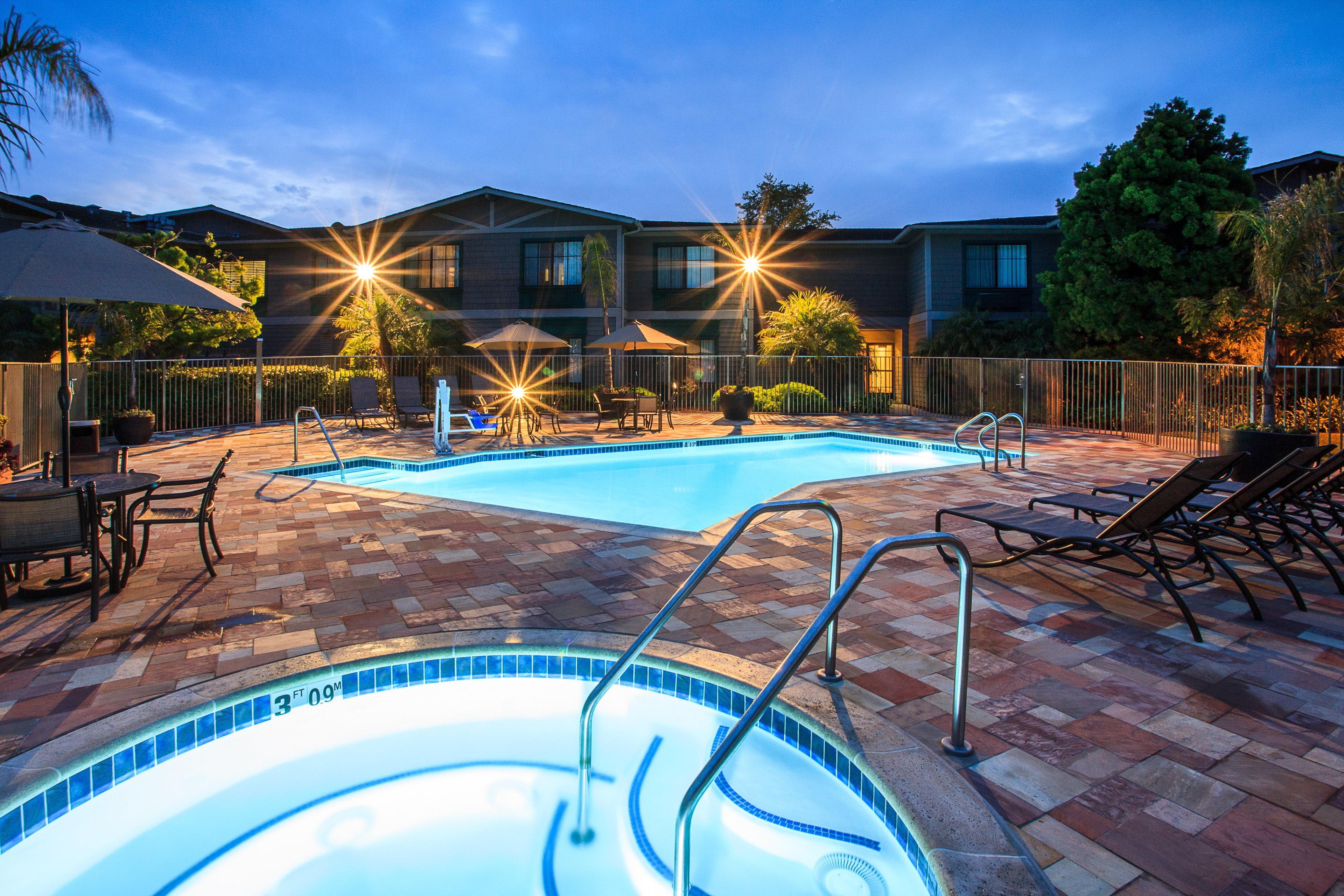Holiday Inn Express & Suites Carpinteria By Ihg Bagian luar foto